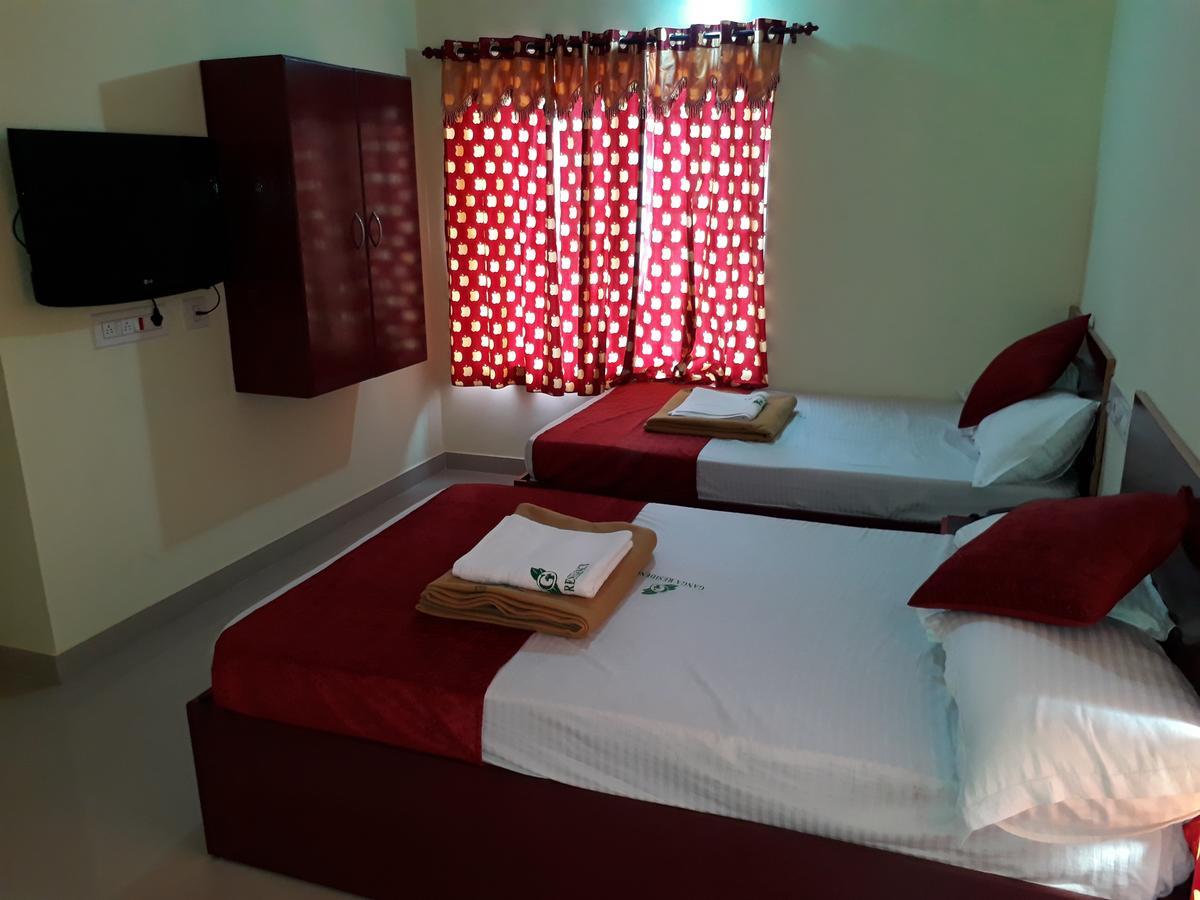 Hotel Ganga Residency Kuzhittura Buitenkant foto